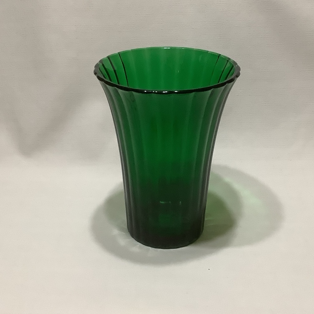 1161 NAPCO Deep Green Glass Vase Cleveland Ohio USA
